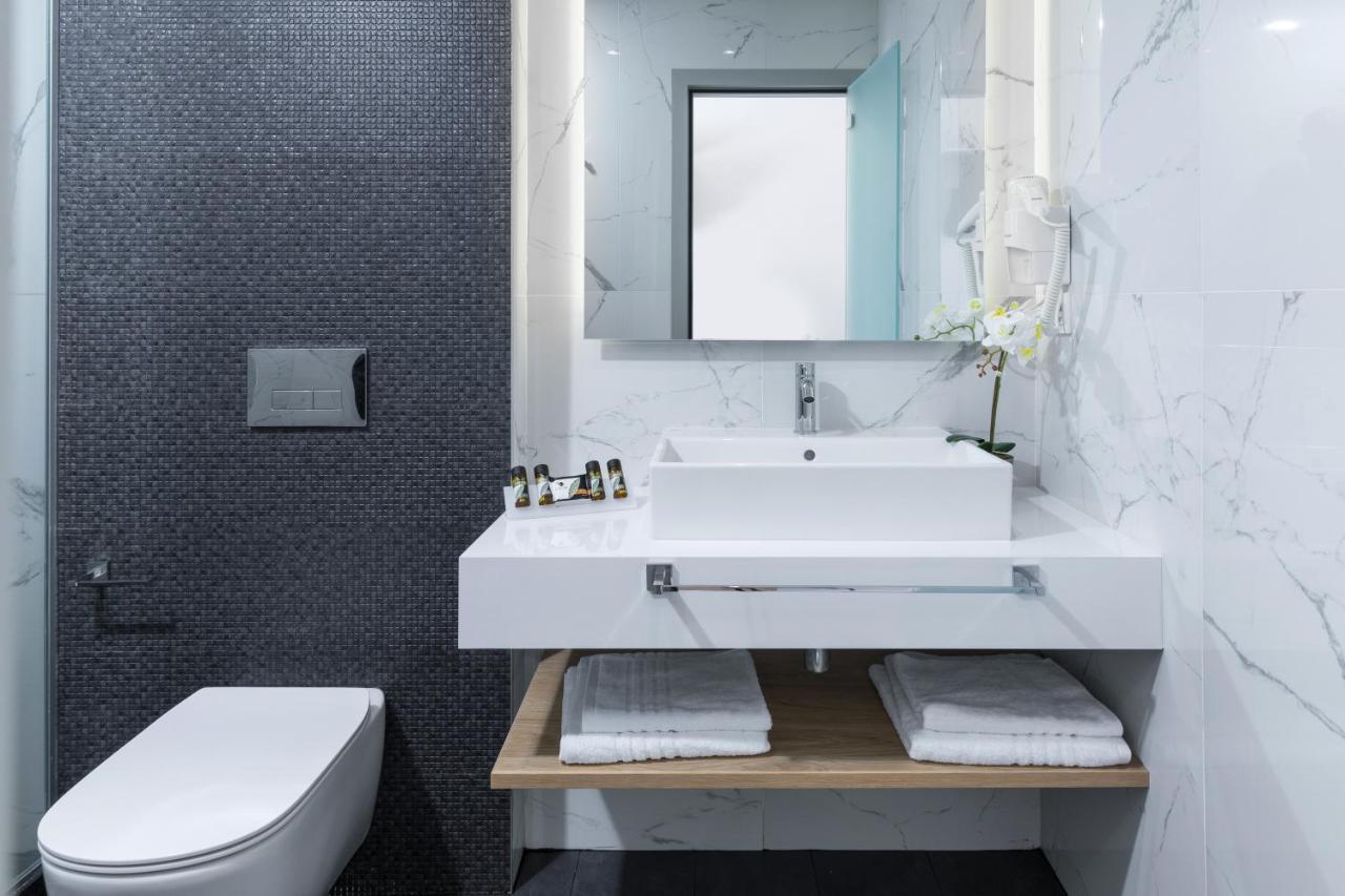 V Luxury Hotel apartamentowy 3*