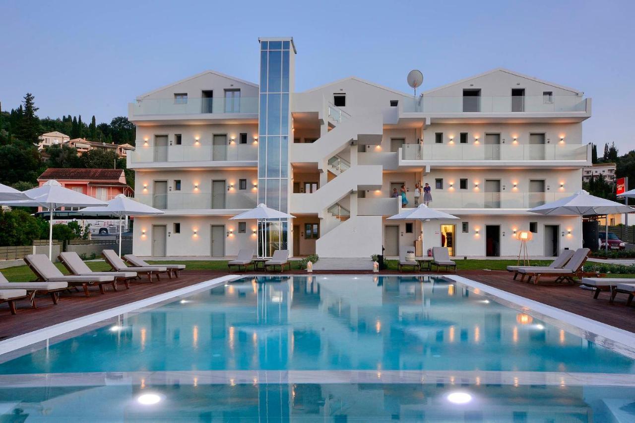 V Luxury 3* Kanálion